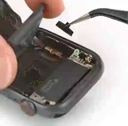 Thay pin Apple Watch Series 5 5